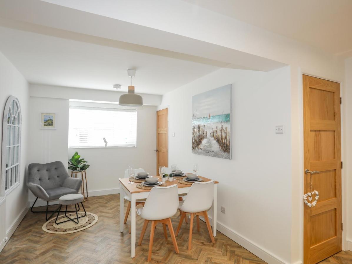 A Mor Apartment Llanfairpwllgwyngyll Bagian luar foto