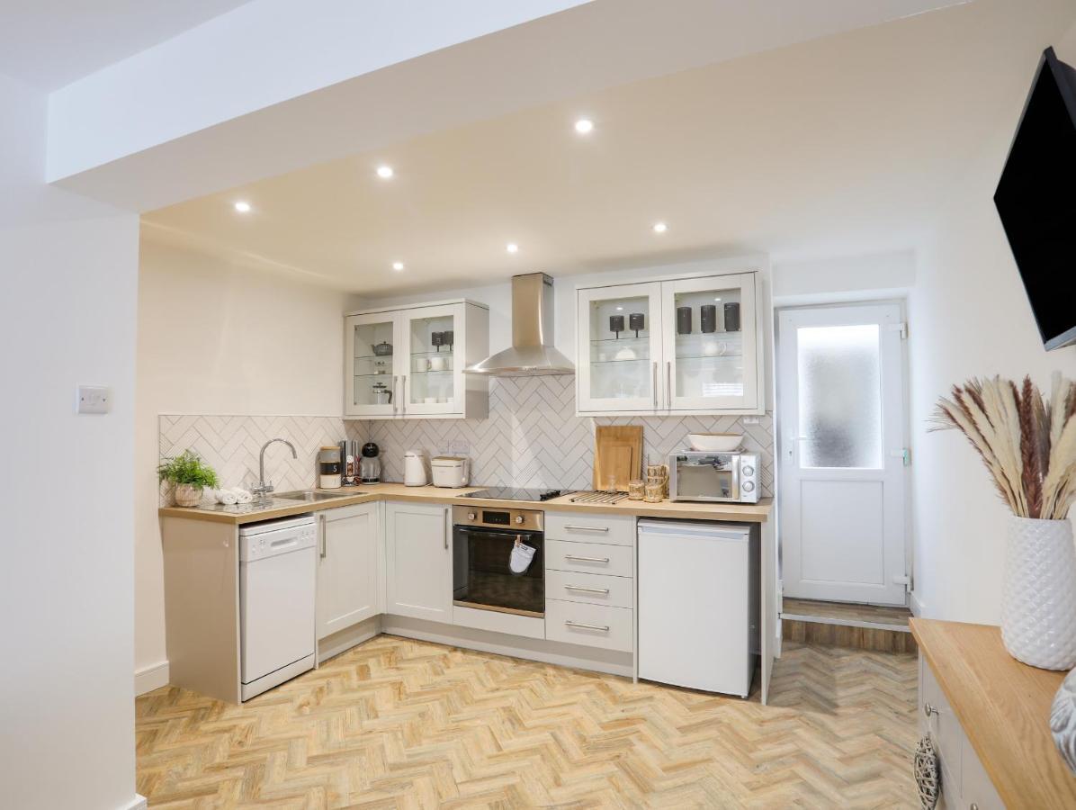 A Mor Apartment Llanfairpwllgwyngyll Bagian luar foto